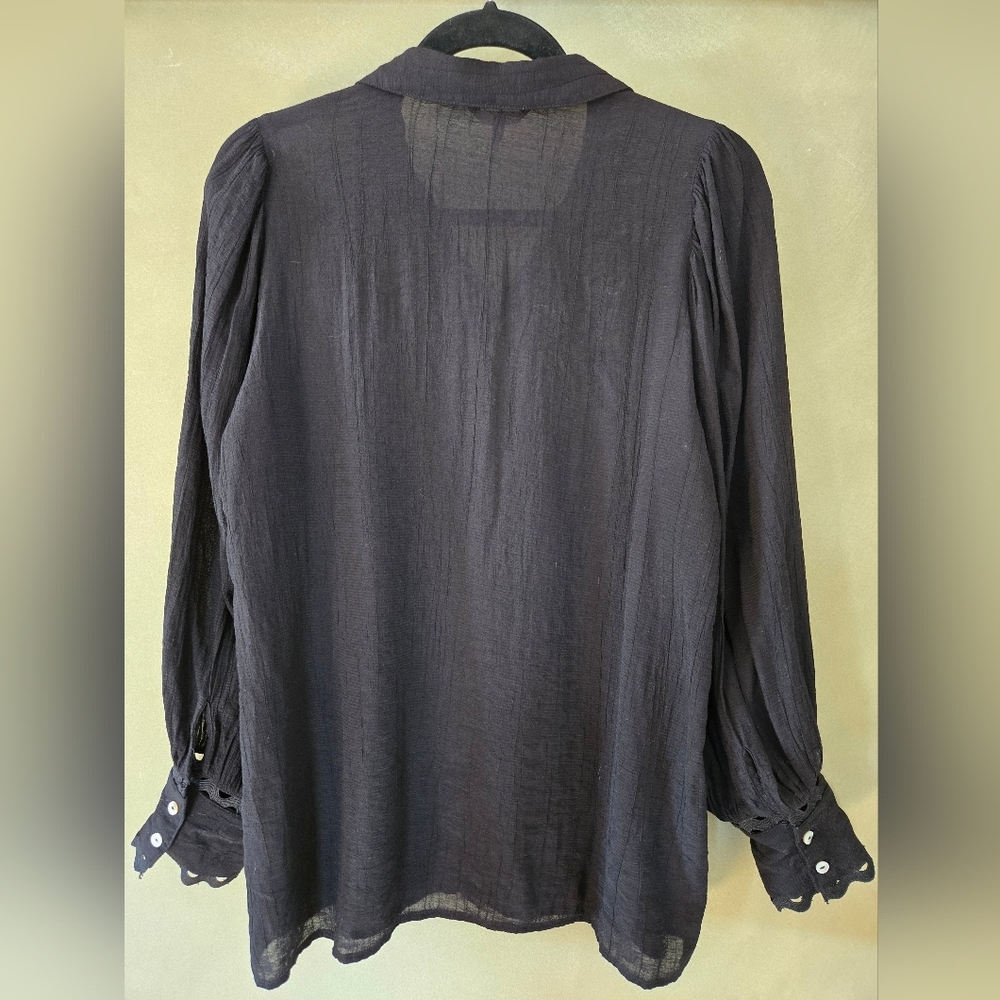 ESQUALO | Elegant Black Button-Down Blouse, Size 8 - Picture 5 of 10